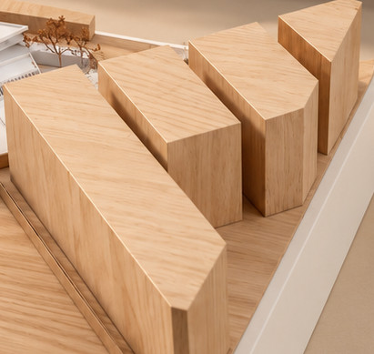 Volúmenes de madera. Bloques de madera con cortes inclinados que dan peso y forma al conjunto.